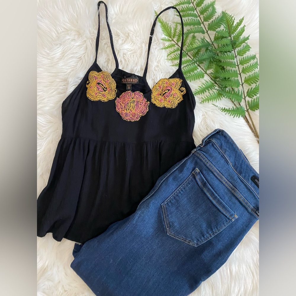 SHYANNE Country Wear embroidered women's tank top